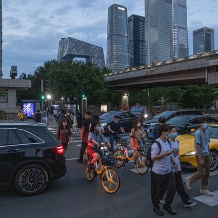 Rush hour in Beijing. A forum on National Low-Carbon Day unveiled an online platform that will let residents keep track of their carbon savings and quantify their emissions reductions in exchange for incentives and rewards. Photo: EPA-EFE