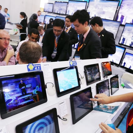 Visitors and buyers attend a previous edition of the Hong Kong Electronics Fair, before the coronavirus put a hamper on such business expos. Photo: Sam Tsang