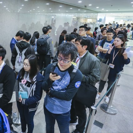 Buyers queued up to bid for Malibu flats at Wheelock Properties’ sales office at The Gateway in Tsim Sha Tsui on 17 March 2018. Photo: Dickson Lee