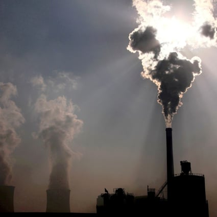 Smoke billows from a coal-burning power plant in China's Inner Mongolia autonomous region. Photo: Reuters
