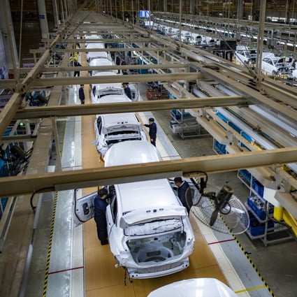 From January to September, the industry delivered a total of 14.86 million cars, a drop of 11 per cent on the year. Photo: Xinhua