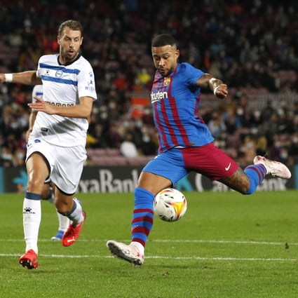 Memphis Depay’s fine opener fro Barcelona was quickly cancelled out. Photo: Reuters
