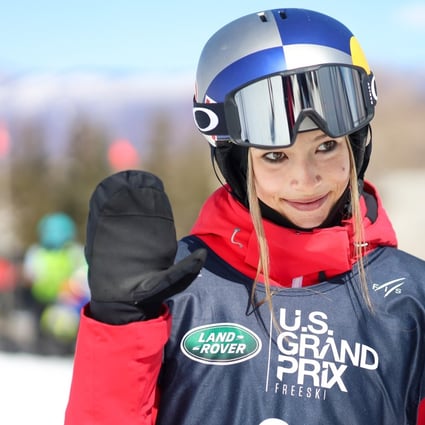 China's Eileen Gu Ailing waves to the camera after competing in the women's half-pipe skiing qualifiers of the 2021 US Grand Prix and World Cup in March. Photo: AP