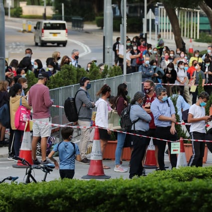 Long queues formed in Discovery Bay on Wednesday for mandatory testing. Photo: Felix Wong