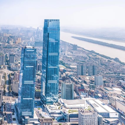 Changsha IFS began with construction on a plot of land housing dilapidated buildings, and grew into an expansive complex of luxury retail, office, residential and hotel space.