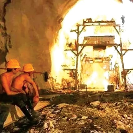 Workers have had to withstand high temperatures in the tunnels. Credit: Southwest Jiaotong University