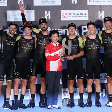 Chief Executive Carrie Lam presents the winners’ trophy to team Mitchelton-Scott at the 2018 Hong Kong Cyclothon in Tsim Sha Tsui. Photo: K. Y. Cheng