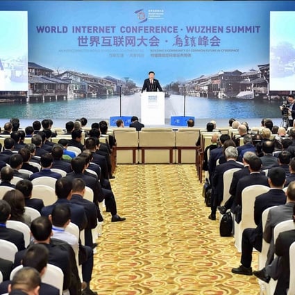 Chinese President Xi Jinping delivers a keynote speech at the opening ceremony of the Second World Internet Conference (WIC) in Wuzhen Town, east China’s Zhejiang Province on Wednesday. But did he use a secret new teleprompter? Photo: Xinhua