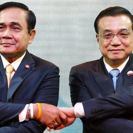 Thai Prime Minister Prayuth Chan-ocha (left) with Premier Li Keqiang. Photo: Reuters
