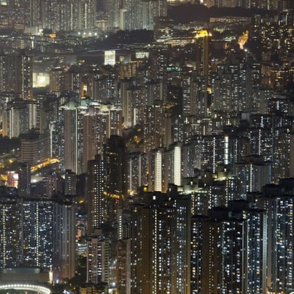 Centaline Property Agency forecasts home prices in Hong Kong to tumble 15 per cent this year. Photo: AP