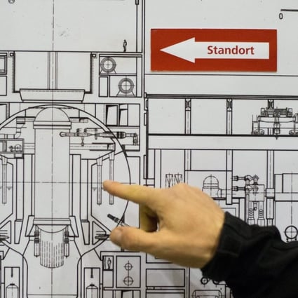 A guide explains the construction of Austria's nuclear power plant Zwentendorf, photographed during a guided tour through the complex in Zwentendorf an der Donau, some 50 kilometres west of Vienna, Austria, on February 15. Photo: EPA