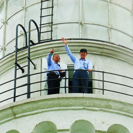 Taiwanese President Ma Ying-jeou visits the lighthouse on remote Pengjia Island. Photo: CNA