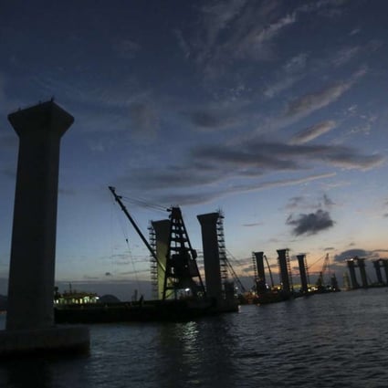 The bridge linking Hong Kong with Zhuhai and Macau and associated projects have faced several problems. Photo: Felix Wong
