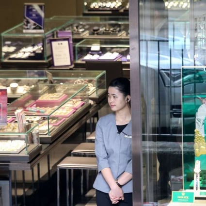 A drop in tourists is bad news for Hong Kong’s stores. Photo: David Wong