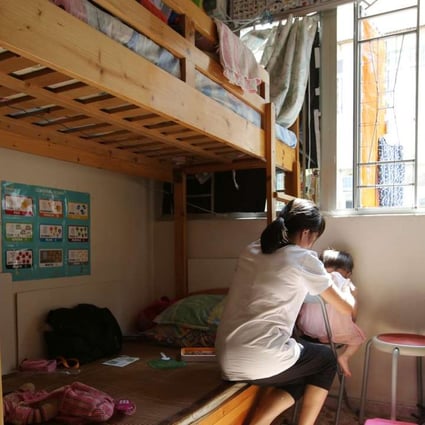 Almost 200,000 people lived in subdivided flats last year, according to the Census and Statistics Department. Photo: Edward Wong