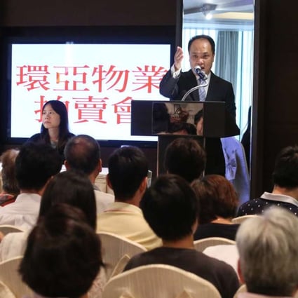 Auctioneers failed to gavel off the luxury flat on 39 Conduit Road because of an aggressive reserve price one analyst said. AA Property managing director Tsang Kit-chun hosts the auction on October 23, 2016 ,. Photo: K Y Cheng