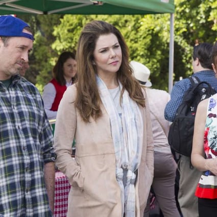 Scott Patterson (left), Lauren Graham (right) and Alexis Bledel as Luke, Lorelai and Rory in the Netflix series Gilmore Girls: A Year In The Life.