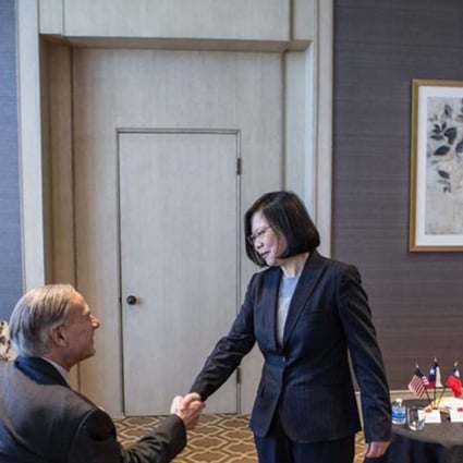 Texas Governor Greg Abbott meets Taiwanese President Tsai Ing-wen during her transit stop in Houston. Photo: Office of the Governor Greg Abbott