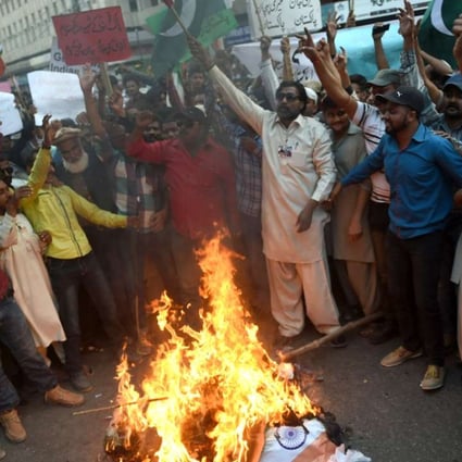Pakistani protesters burn an effigy of Indian Prime Minister Narendra Modi in Karachi. Photo: AFP