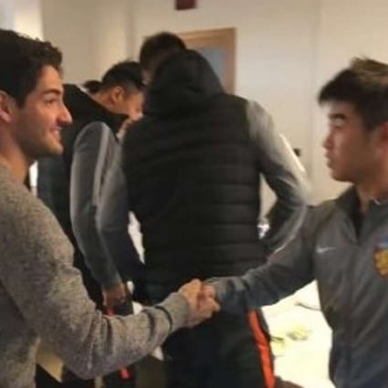 Pato makes acquaintance with his new Tianjin Quanjian teammates. Photo: Twitter