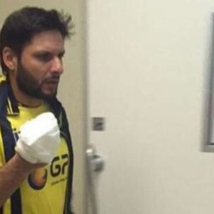 Kowloon Cantons hail injured Shahid Afridi Pakistan star to mentor