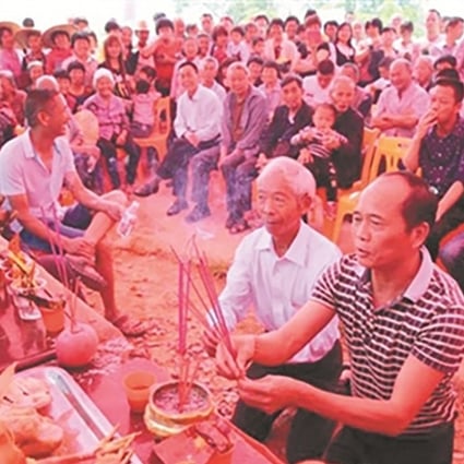 Chinese Villages End Centuries Old Feud Ban On Marriages South China Morning Post Qzwb.com is ranked #1362 in the news and media category and #199421 globally. chinese villages end centuries old feud