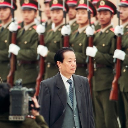 Chinese vice-premier Qian Qichen inspects elite PLA troops in Shenzhen in 1996. Photo: SCMP