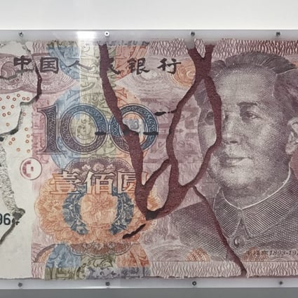 Yukinori Yanagi’s 100 yuan banknote made of sand and tunnelled through by ants. Photo: courtesy Yukinori Yanagi