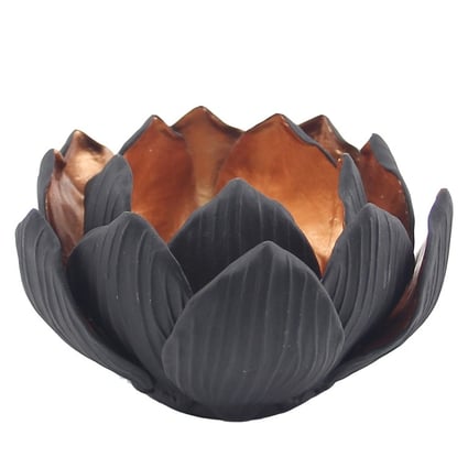 Six candleholders for romantic nights in Hong Kong South China