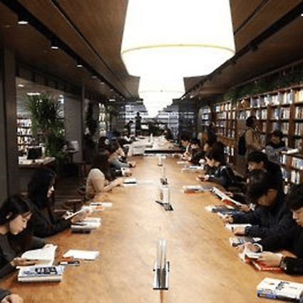 The reading rate among Korean adults is at an all-time low. Photo: Yonhap