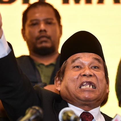 Malaysian Shaman Who Tried To Find Missing Plane Mh370 With Coconuts And A Magic Carpet To Contest Election South China Morning Post