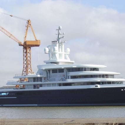 Explorer yacht Luna, bought by a company related to Akhmedov from Akhmedov's close friend Roman Abramovich in April 2014. Photo: Wikipedia