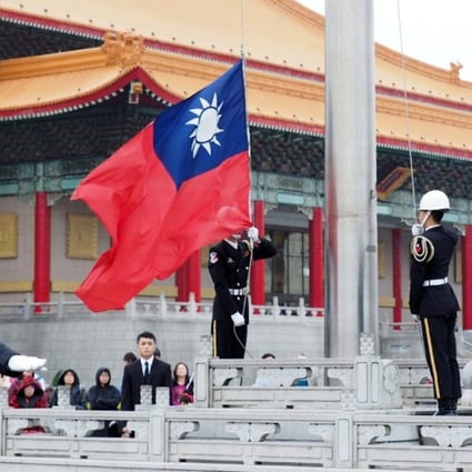 China’s President Xi Jinping told Taiwanese businessmen that the future is bright for cross-strait ties, as long as the self-ruled island gives up any thoughs of independence. Photo: EPA-EFE