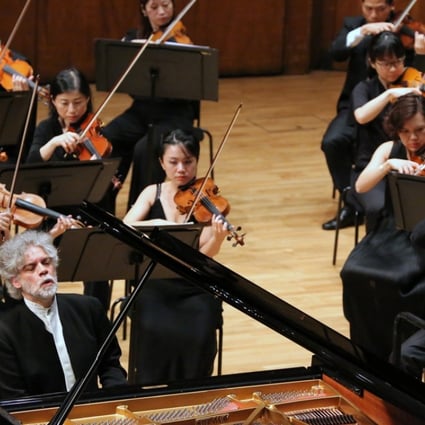 French pianist François-Frédéric Guy performs with the Hong Kong Sinfonietta under the baton of Hungarian conductor Gabor Kali. Part of Le French May 2018. Photo: courtesy of Hong Kong Sinfonietta
