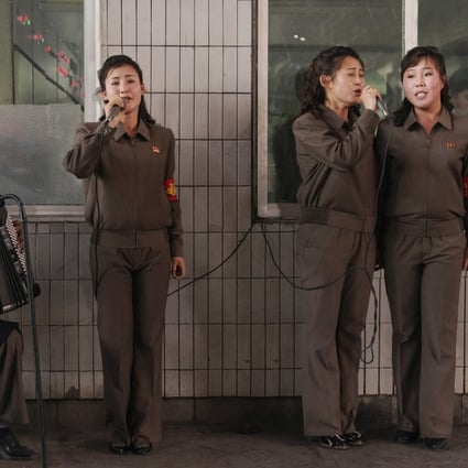 Accordionist and singers, Cholima Steelworks
