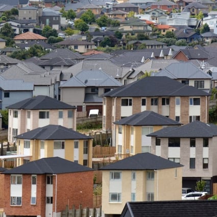New Homes in Auckland, New Zealand. Photo: Alamy Stock Photo