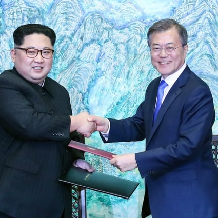 North Korean leader Kim Jong-un and South Korean President Moon Jae-in. Photo: Xinhua
