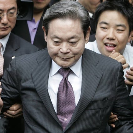 Samsung Group chairman Lee Kun-hee leaves the trial that saw him convicted of tax evasion in 2008. Photo: Reuters