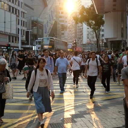 The study found that basic monthly expenses for a single person were between HK$10,494 and HK$11,548. Photo: Fung Chang