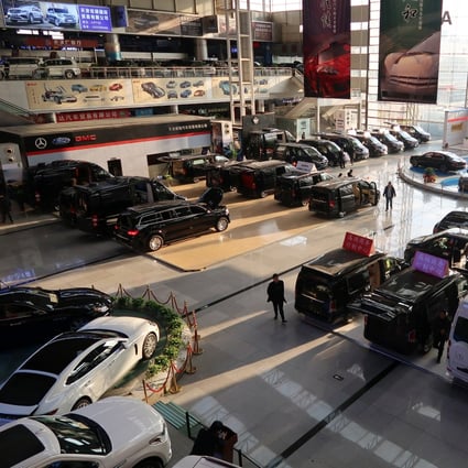 Vehicles are seen at a car dealership in Tianjin bonded zone, China January 2, 2019. Photo: Reuters