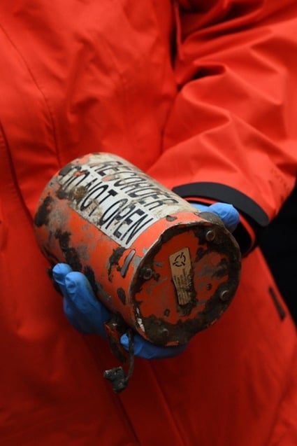 The flight data recorder contains vital data, including the plane’s flight path, speed and altitude.Photo: Weibo
