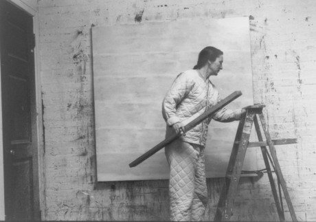 Alexander Liberman’s photograph of American artist Agnes Martin at work got fashion journalist Charlie Porter thinking about what artists wear and how it makes them relatable. Photo: J Paul Getty Trust/Alexander Liberman