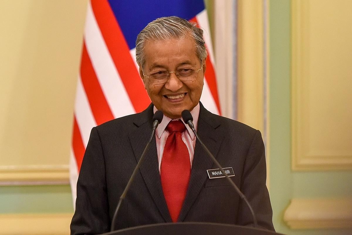 Sorry, Singapore: Malaysia dumps assets to cope with US$245 