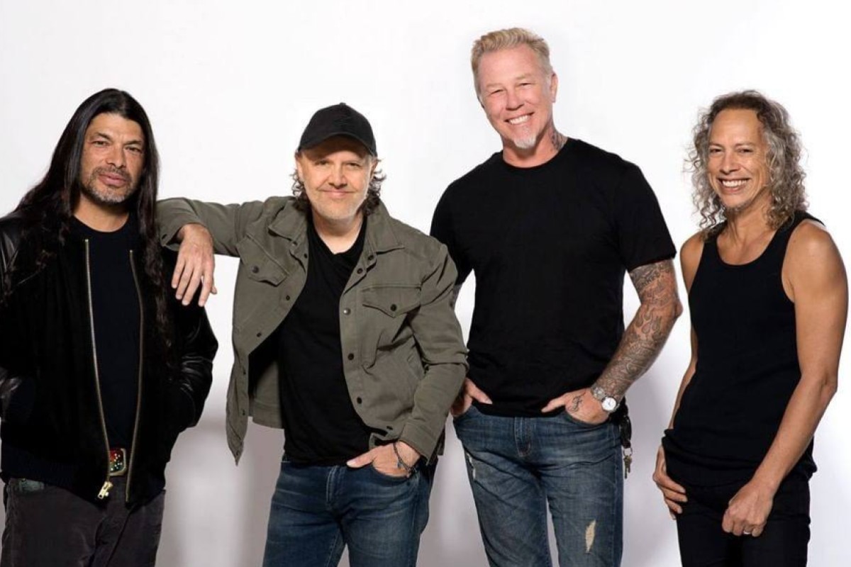 Металлик кавер. Metallica metallica обложка. Металлик кавер. Группа metallica nothing else matters. Металлик кавер.