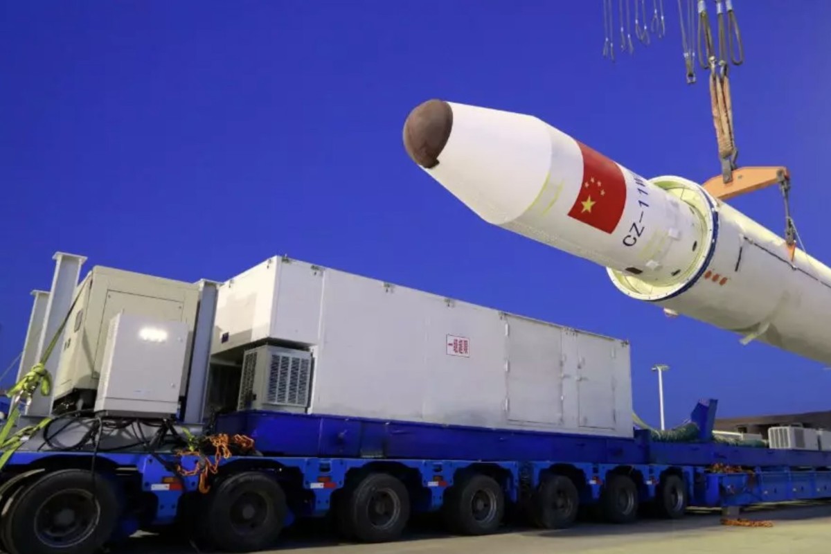Chinese rocket. РН “Чанчжэн-11. Перевозка ракет. Машина для транспортировке ракет. Транспортировка ракеты на стартовую площадку.