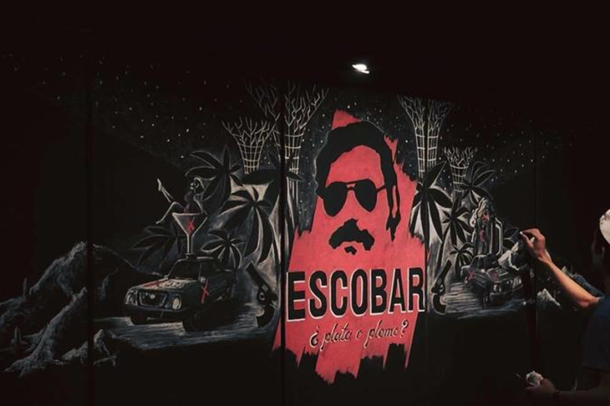 Бар Пабло Эскобар. Арт бар Эскобар. Логотип Escobar бар. Эскобар надпись.