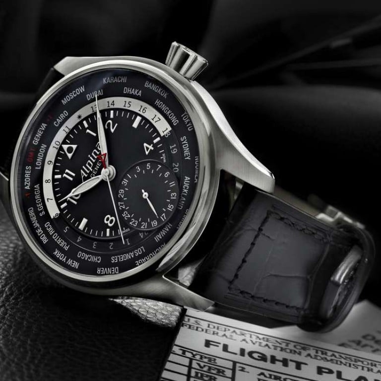 World 3 watch. Часы Mido Worldtimer. Ручные часы на столе. Лучшие часы Worldtimer. Часы ручные обои.